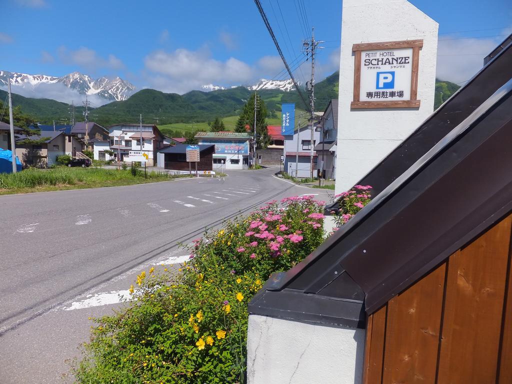 Petit Hotel Schanze Otari Bagian luar foto